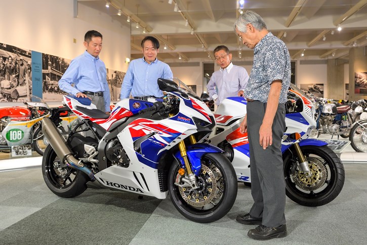 CBR1000RR-R FIREBLADE SP 30th ANNIVERSARY